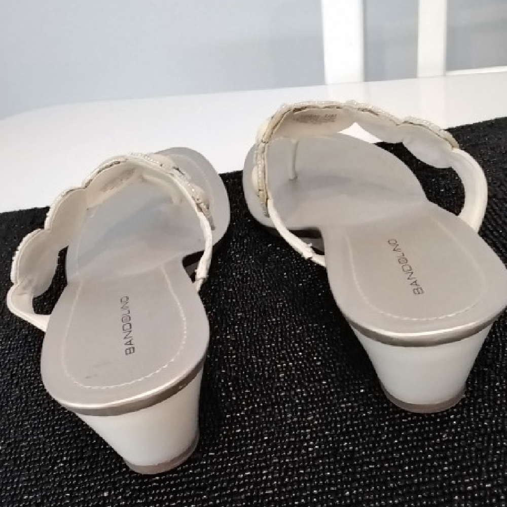Bandolino Women's Cream Embellished Sandals - Picture 4 of 10
